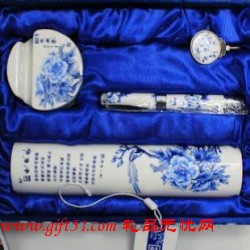 尊貴青花瓷四件套裝定制 商務(wù)禮品